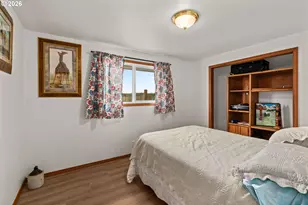 29334 Meadowview Rd, Junction City, OR 97448 - Photo 16