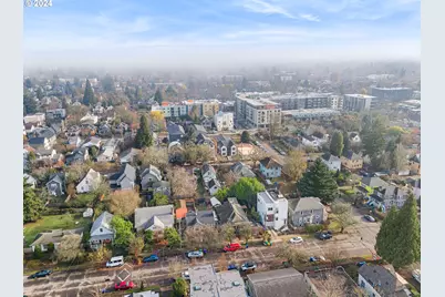 4372 N Gantenbein Ave #5, Portland, OR 97217 - Photo 20