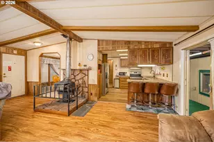 5254 Forsythia Dr, Springfield, OR 97478 - Photo 4