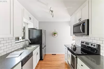 17585 NW Shorewood Dr, Beaverton, OR 97006 - Photo 12