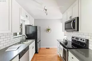 17585 NW Shorewood Dr, Beaverton, OR 97006 - Photo 12