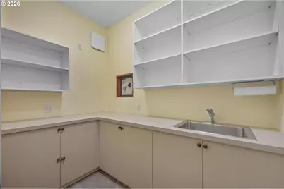 10007 NW Thompson Rd, Portland, OR 97229 - Photo 18