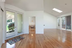 556 Forestview Dr, Hood River, OR 97031 - Photo 12