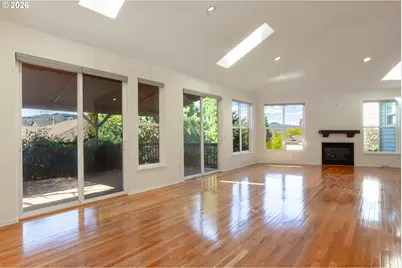 556 Forestview Dr, Hood River, OR 97031 - Photo 16