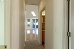 556 Forestview Dr, Hood River, OR 97031 - Photo 36