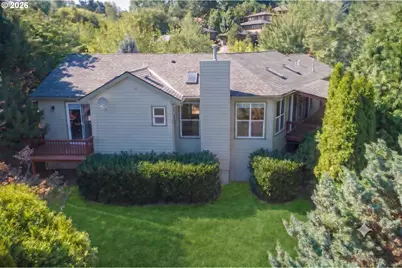 556 Forestview Dr, Hood River, OR 97031 - Photo 4