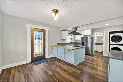 304 Warner St, Oregon City, OR 97045 - Photo 10