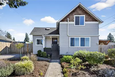 304 Warner St, Oregon City, OR 97045 - Photo 2