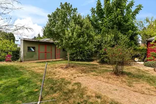 245 SE 108th Ave, Portland, OR 97216 - Photo 36