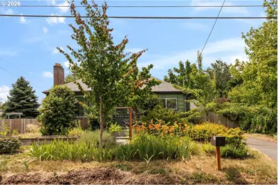 245 SE 108th Ave, Portland, OR 97216 - Photo 2