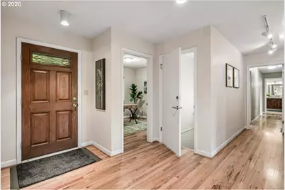 4726 SW Patton Rd, Portland, OR 97221 - Photo 4