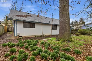 3826 Peppertree Dr, Eugene, OR 97402 - Photo 36