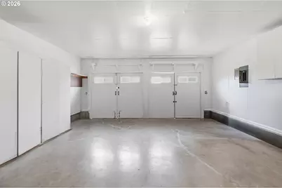 3826 Peppertree Dr, Eugene, OR 97402 - Photo 32