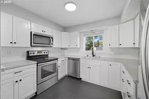 2917 E 14th Ct, Vancouver, WA 98661 - Photo 8