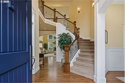 902 NE 47th Ave, Hillsboro, OR 97124 - Photo 2