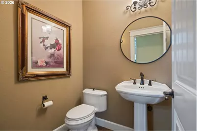 902 NE 47th Ave, Hillsboro, OR 97124 - Photo 8