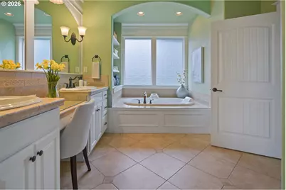 902 NE 47th Ave, Hillsboro, OR 97124 - Photo 28