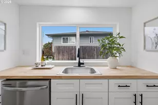 1730 12th Ave, Albany, OR 97321 - Photo 2