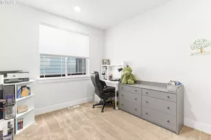 18400 SW Sugarloaf Ln, Beaverton, OR 97007 - Photo 12