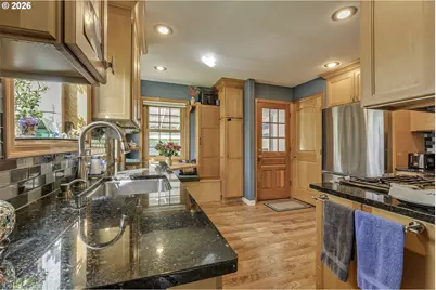 12075 SW 9th St, Beaverton, OR 97005 - Photo 12