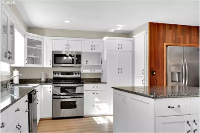 2235 10th St, Florence, OR 97439 - Photo 14