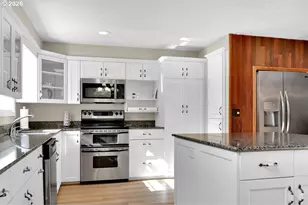 2235 10th St, Florence, OR 97439 - Photo 14