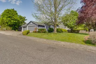 2132 42nd St, Washougal, WA 98671 - Photo 2