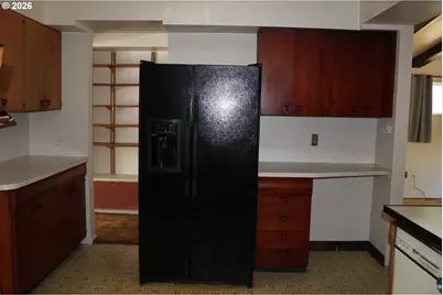 7131 NE Roselawn St, Portland, OR 97218 - Photo 6