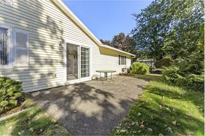 820 NE Cochran Ave, Gresham, OR 97030 - Photo 22
