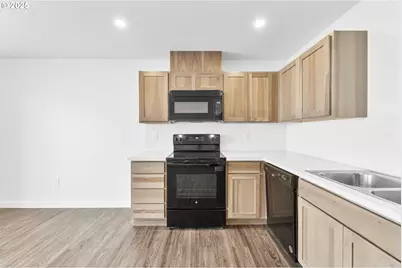 774 NE 11th St, Hermiston, OR 97838 - Photo 8