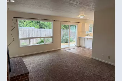 880 NW Florence Ave, Gresham, OR 97030 - Photo 6
