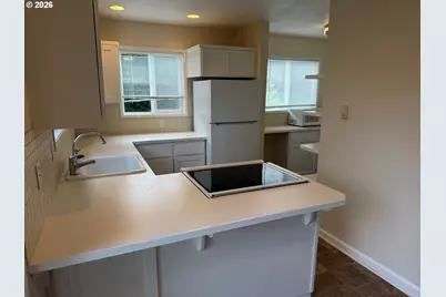 880 NW Florence Ave, Gresham, OR 97030 - Photo 10
