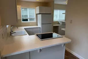 880 NW Florence Ave, Gresham, OR 97030 - Photo 10