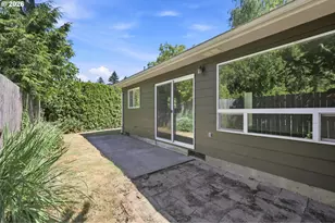 880 NW Florence Ave, Gresham, OR 97030 - Photo 24