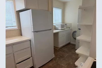 880 NW Florence Ave, Gresham, OR 97030 - Photo 12