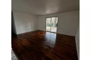 18630 SE Yamhill Cir, Portland, OR 97233 - Photo 8