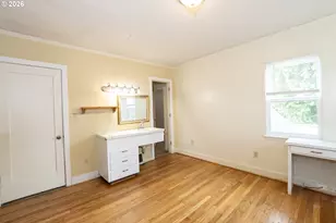 425 N 9th St, Cottage Grove, OR 97424 - Photo 34