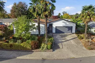 1719 NW Poppy Hills Dr, McMinnville, OR 97128 - Photo 2