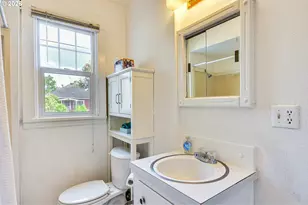 4547 NE 30th Ave, Portland, OR 97211 - Photo 16