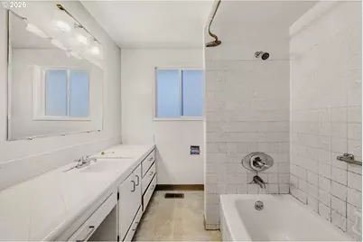 15270 SE La Marquita Way, Milwaukie, OR 97267 - Photo 18