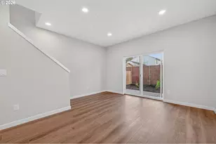 9271 E Burnside St, Portland, OR 97216 - Photo 8