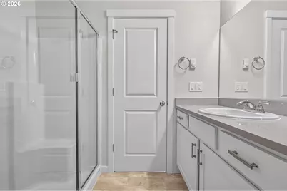 9271 E Burnside St, Portland, OR 97216 - Photo 14