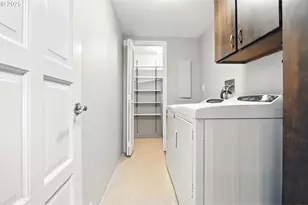 2221 SW 1st Ave, Portland, OR 97201 - Photo 26