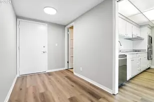 2221 SW 1st Ave, Portland, OR 97201 - Photo 6