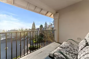 2305 Stonehurst Ct, Lake Oswego, OR 97034 - Photo 28