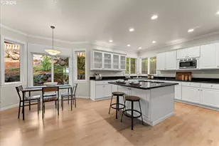 2305 Stonehurst Ct, Lake Oswego, OR 97034 - Photo 20