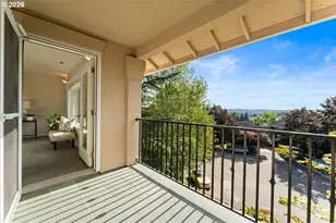 2305 Stonehurst Ct, Lake Oswego, OR 97034 - Photo 30