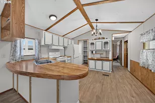 1199 N Terry St, Eugene, OR 97402 - Photo 12