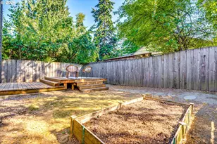 9326 N Tioga Ave, Portland, OR 97203 - Photo 10