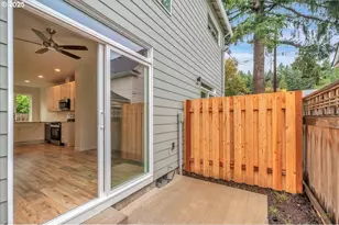 9416 N Bristol Ave, Portland, OR 97203 - Photo 4